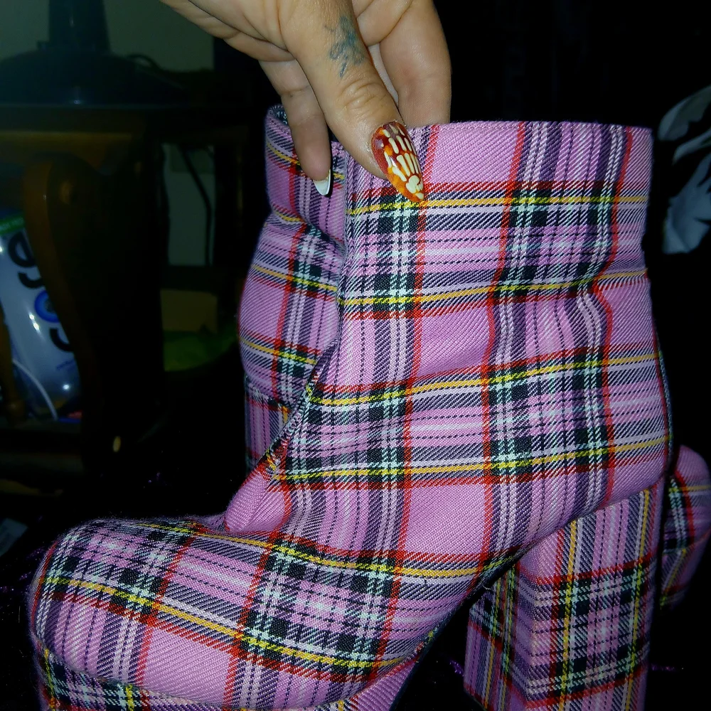 Plaid Pink Platform Boots - Picture 4 of 5